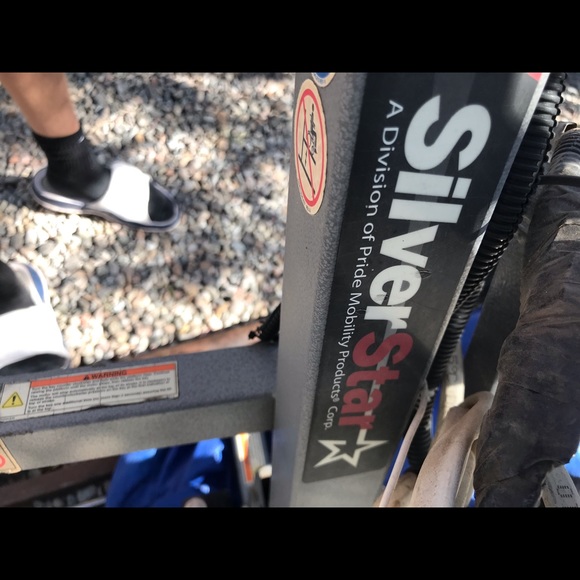 Tommy Hilfiger - Picture 4 of 4